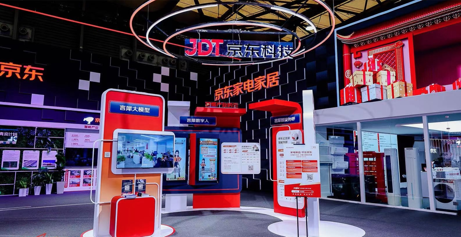 商店的玻璃窗上有貼商標

中度可信度描述已自動生成